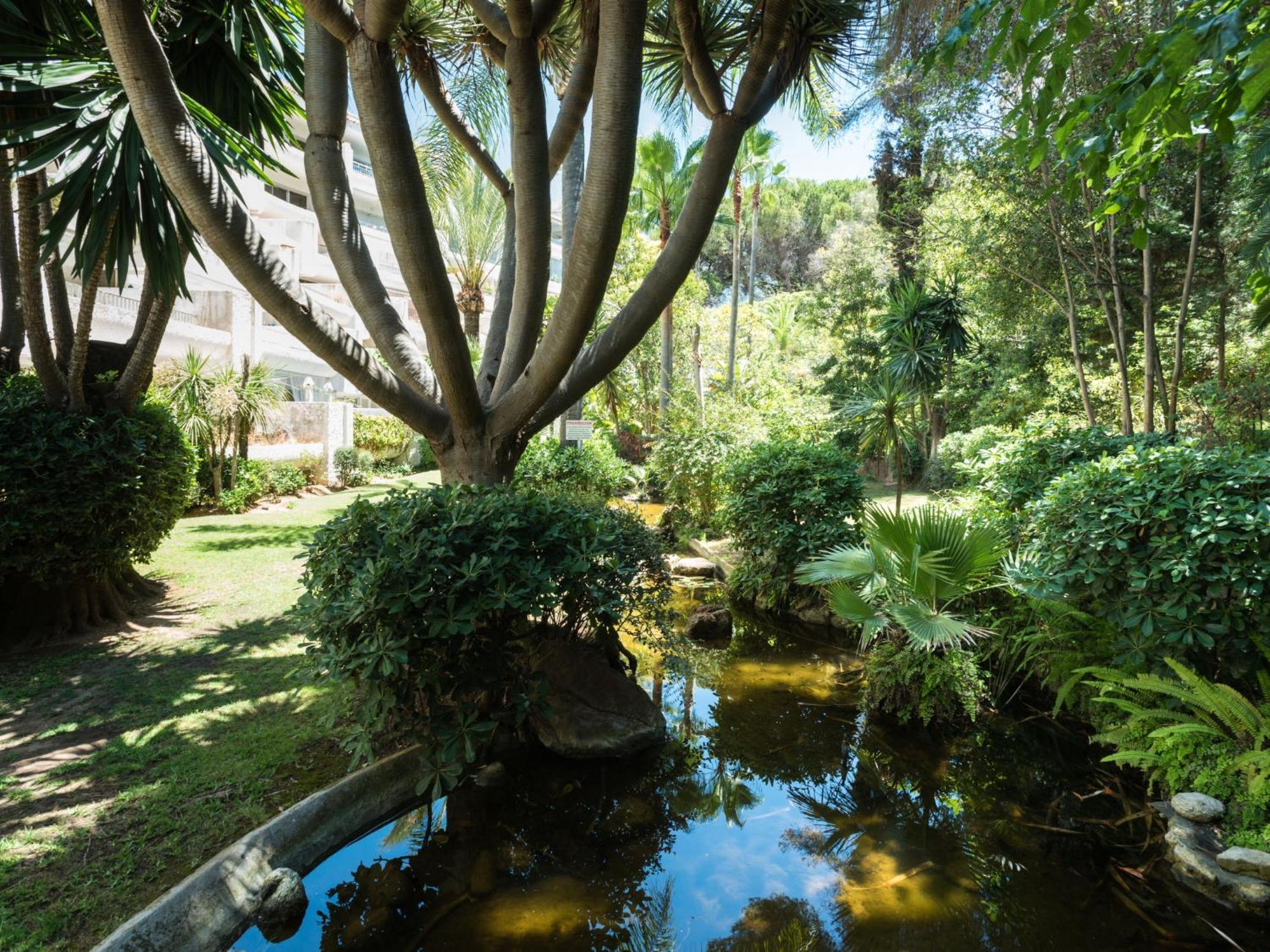 Apartment Jardines Del Mar By Interhome Marbella Bagian luar foto