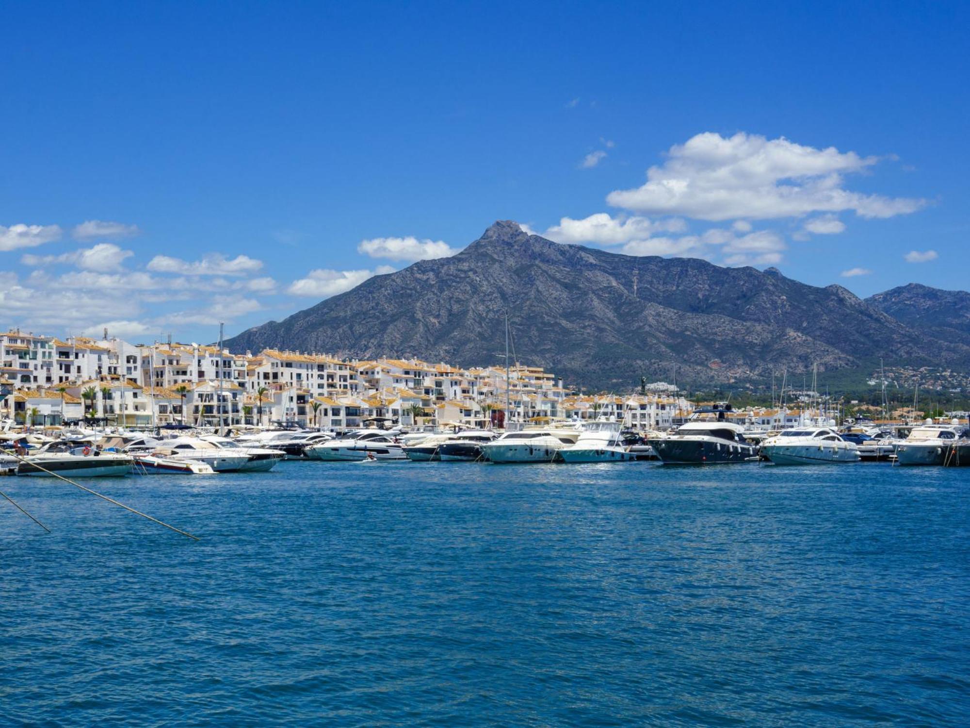 Apartment Jardines Del Mar By Interhome Marbella Bagian luar foto
